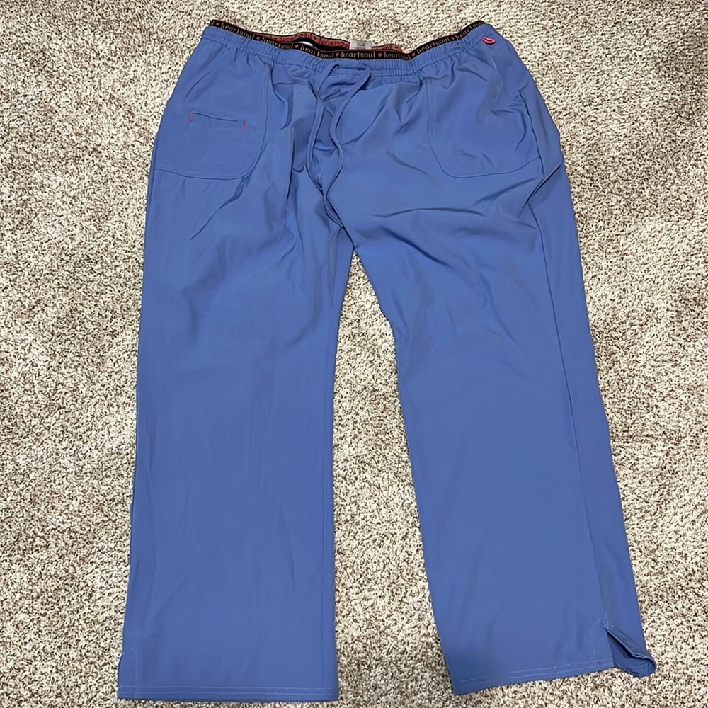 Light purple 2xl petite heart and soul scrub pants